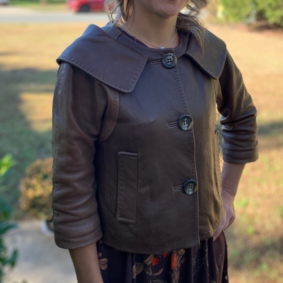 BcbgMaxazria Brown leather jacket cropped soft buttons elegant classic size XS - Picture 10 of 13